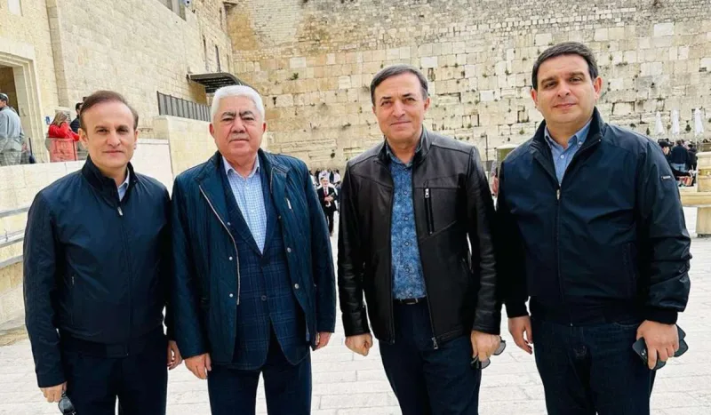 Xalq artisti Qüdsə yollandı