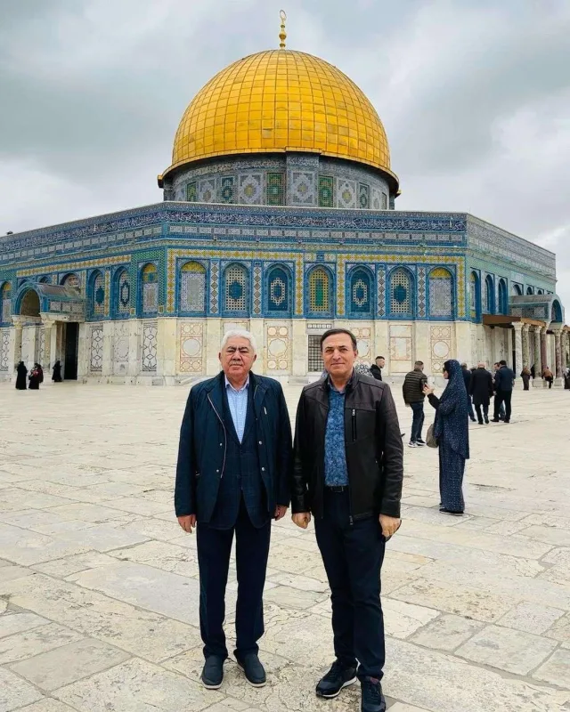 Xalq artisti Qüdsə yollandı