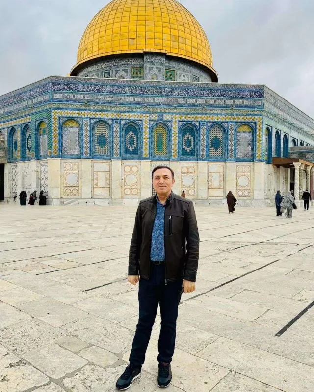 Xalq artisti Qüdsə yollandı