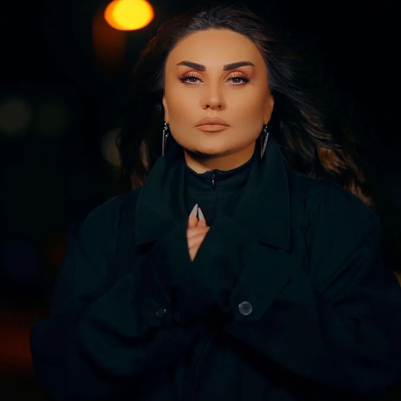 Şəbnəmin tələbə qızının şəxsi biznesi var