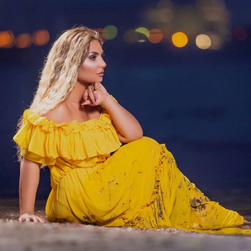 Şəbnəmin tələbə qızının şəxsi biznesi var