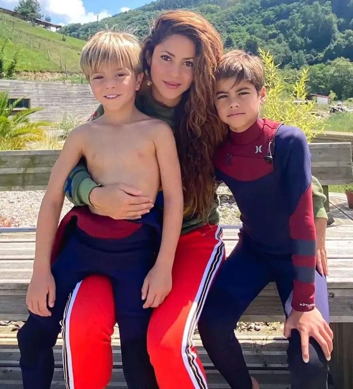 Şakira İspaniyanı birdəfəlik tərk etdi