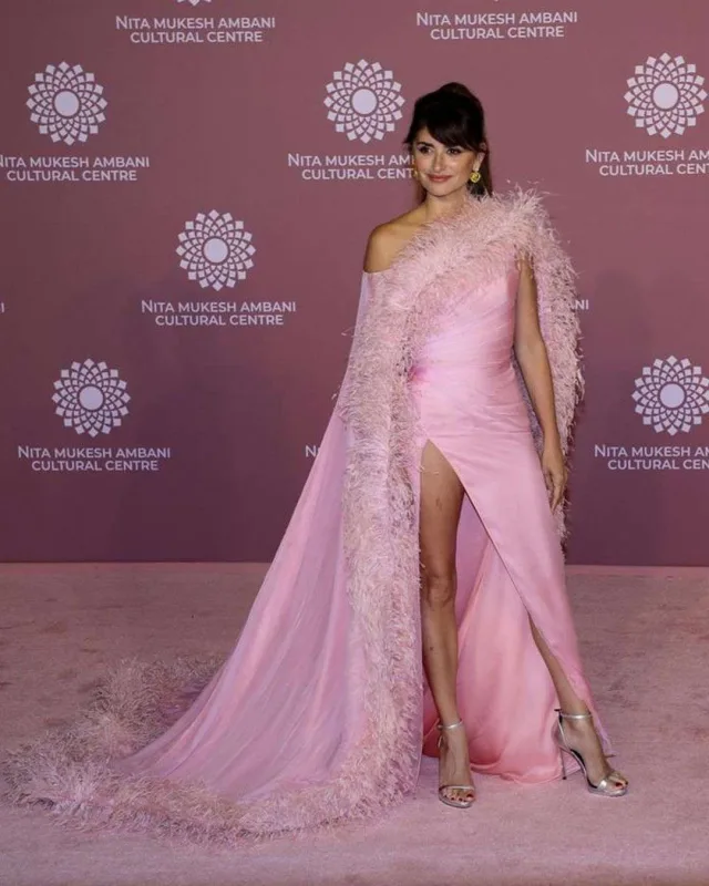 Hindistanda təntənəli açılış