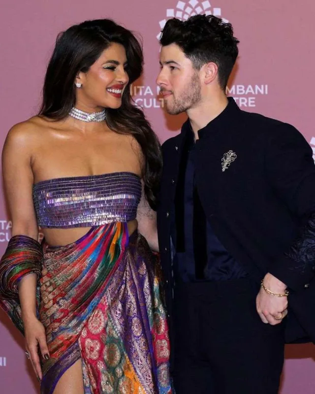 Hindistanda təntənəli açılış