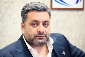 Elcan yenidən aparıcılığa başlayır