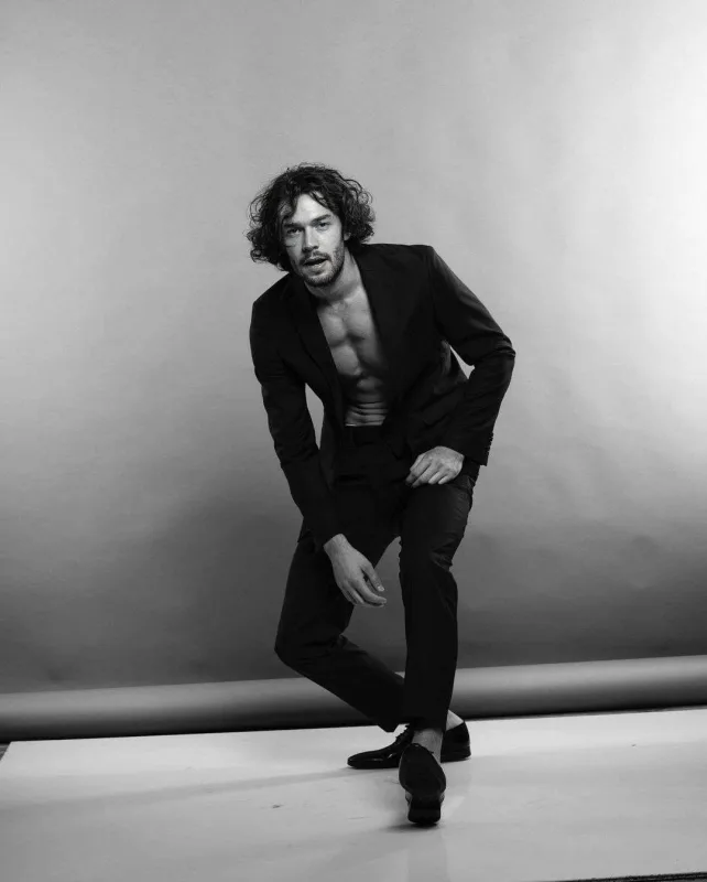 İndi də “O ses Türkiye”nin aparıcısı ilə sevgilidir