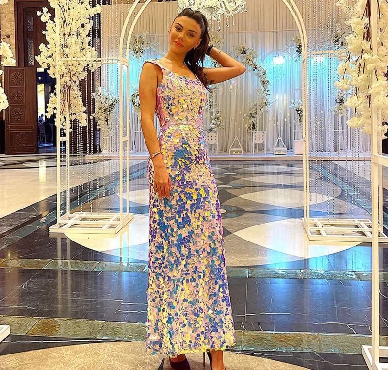 “Günü 1 manata salonda işləyirdim”