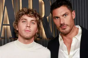 “The White Lotus”un ulduzu həmcinsi ilə nişanlandı