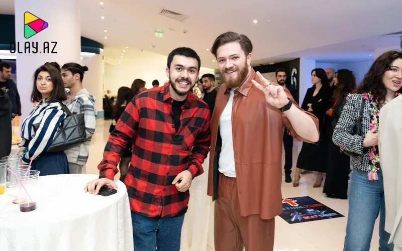 Elnur illər sonra Bakıda təqdimat etdi