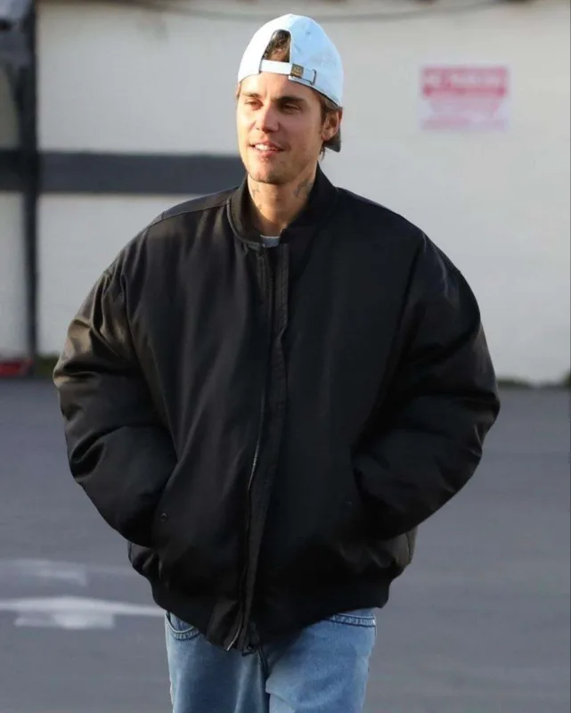 Bu dəfə bir-birinə uyğun geyindilər