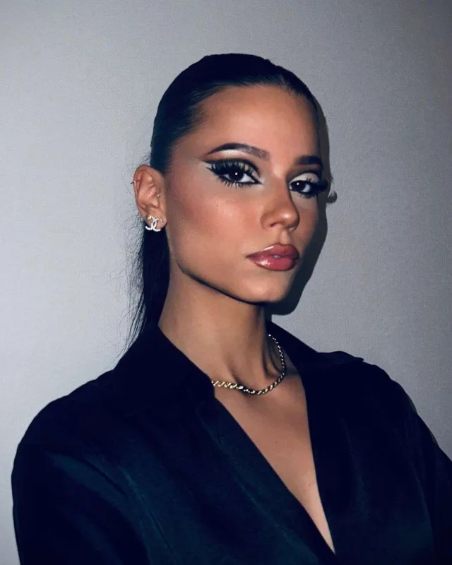 Mikelle nişanlandı