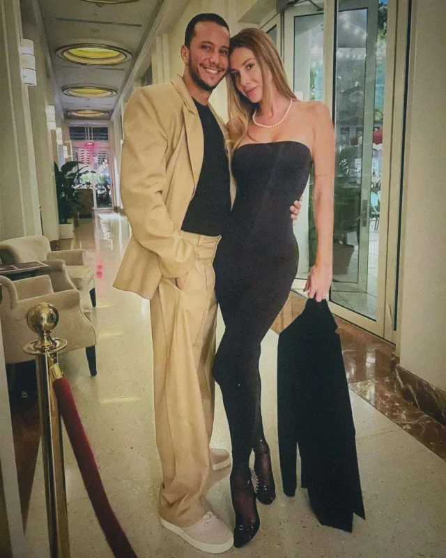 1 aya 27 milyon qazanır