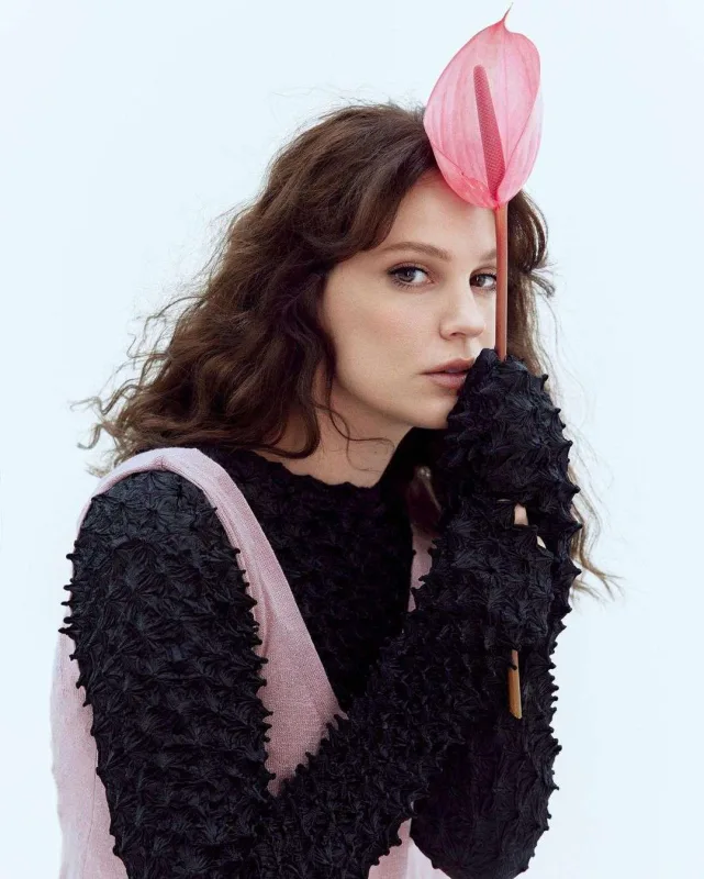 Yeni Bihter, Behlül və Adnandan ilk foto