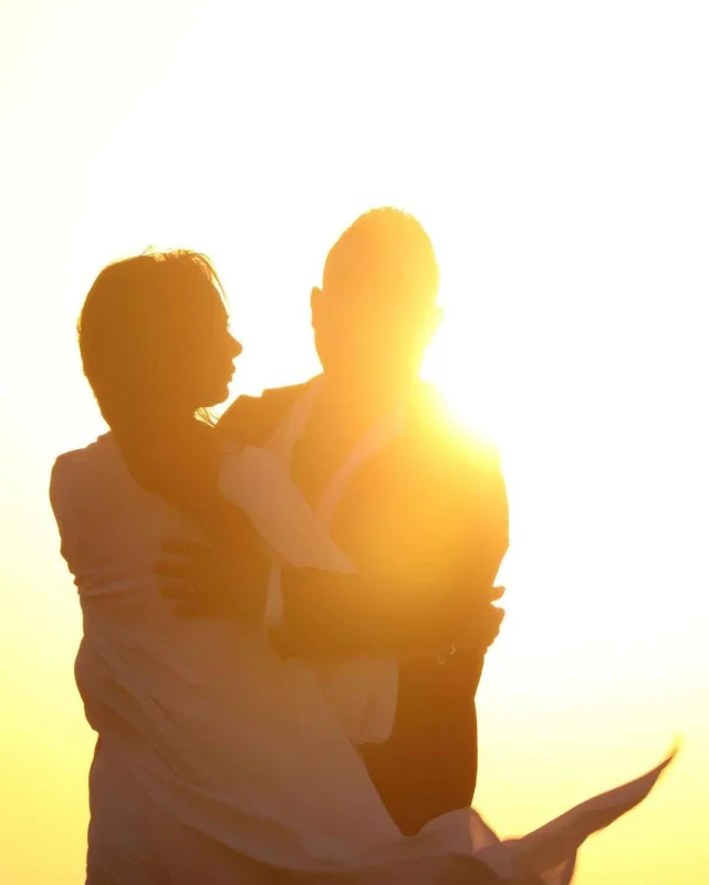 Murad həyat yoldaşını paylaşdı