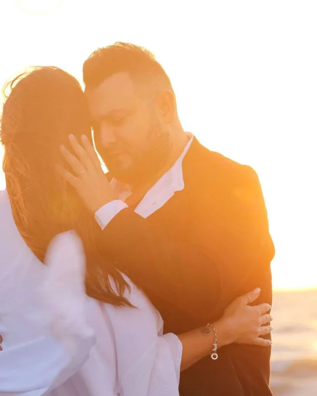 Murad həyat yoldaşını paylaşdı