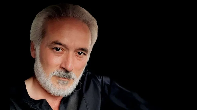 “Fuad Poladovu teatrdan uzaqlaşdırana sayğım yoxdur”