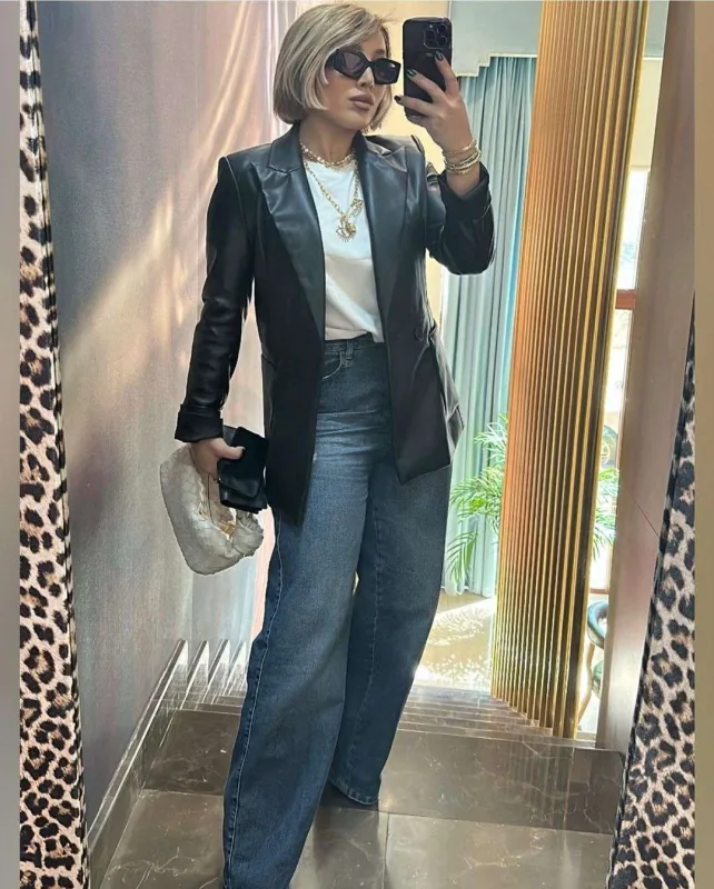 Günay o müğənnilərdən şikayətləndi