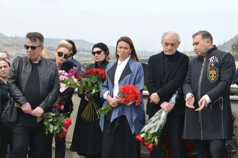 Fəxrəddin Manafov Qənirə Paşayeva ilə...