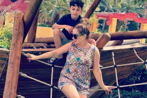 Xatirə oğlu ilə Dubaya getdi