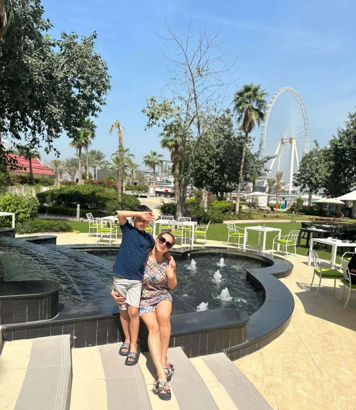 Xatirə oğlu ilə Dubaya getdi