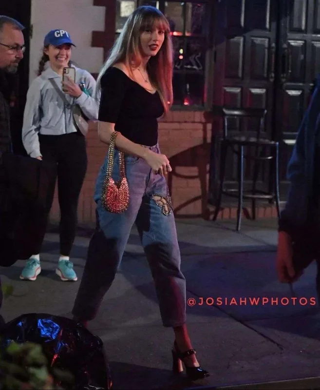 Ayrılıq sonrası ilk dəfə görüntüləndi