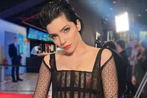 Merve aktrisalığa qayıdır?