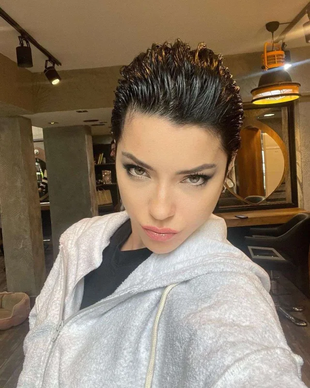 Merve aktrisalığa qayıdır?