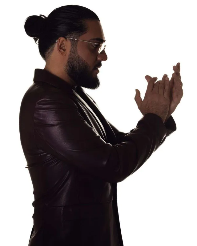 Ayaz ad gününü təxirə saldı