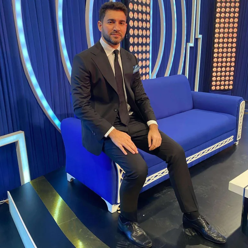 Vüsal aparıcı oldu