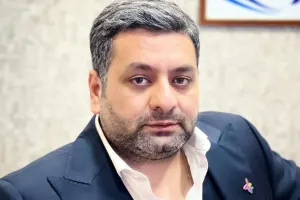 Elcana “Gəl, sevişək” təklifi...