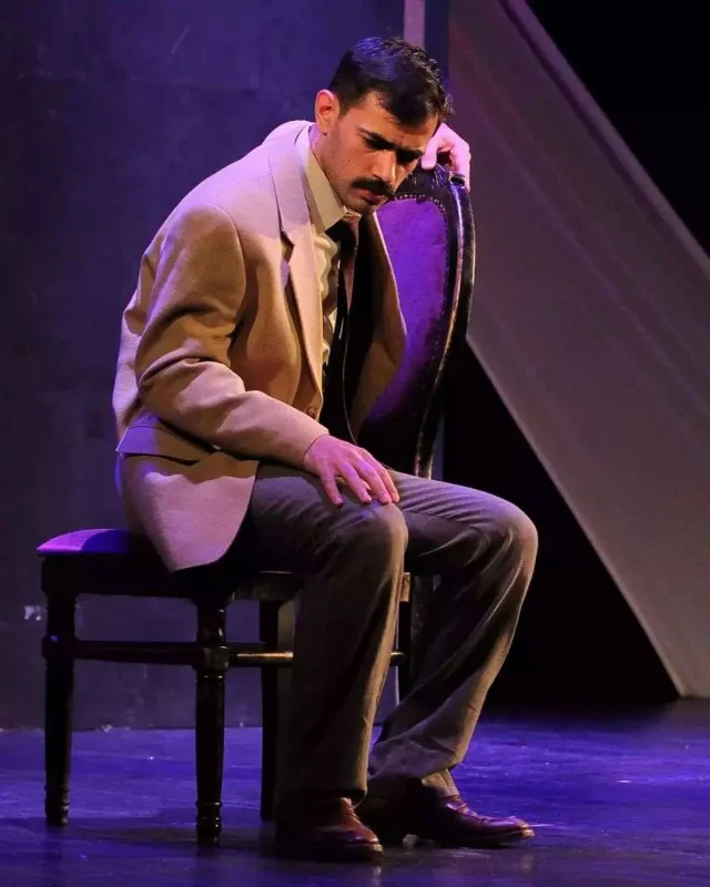 “Vəzifə gənclərə yox, peşəkarlara verilməlidir”