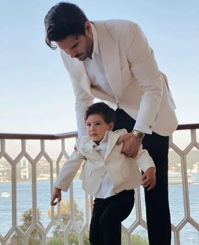 Atasının kopyası...