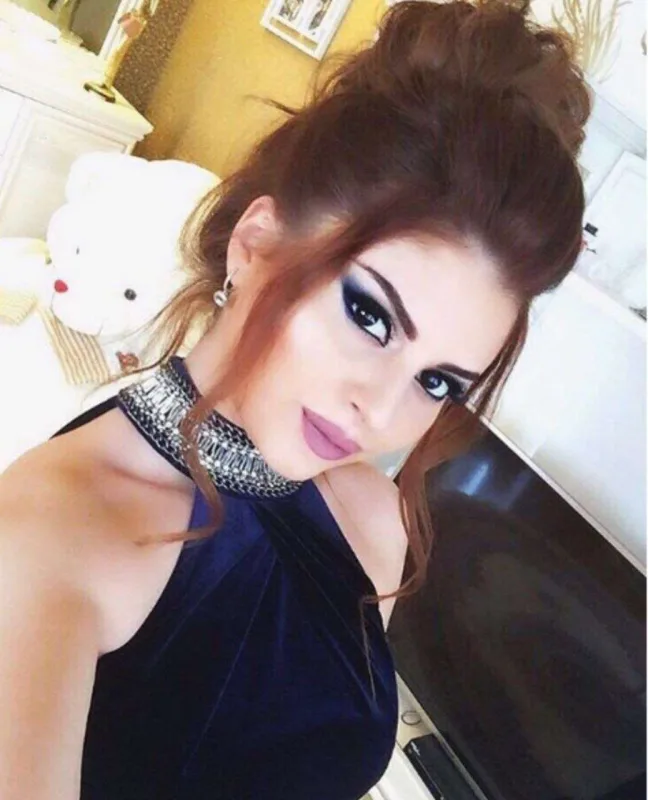 Aynişan özünü Benjamin Battona bənzətdi