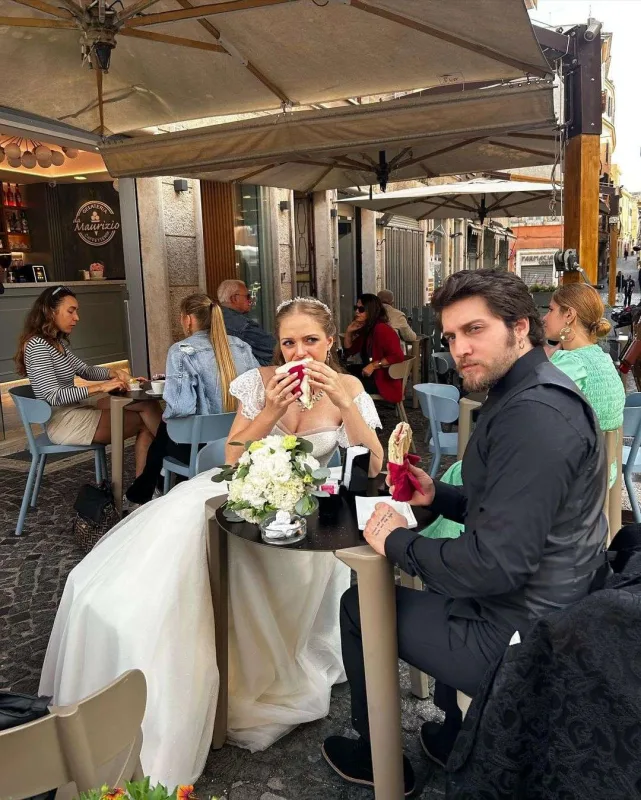 “Səni izah edilməyəcək qədər çox sevirəm”