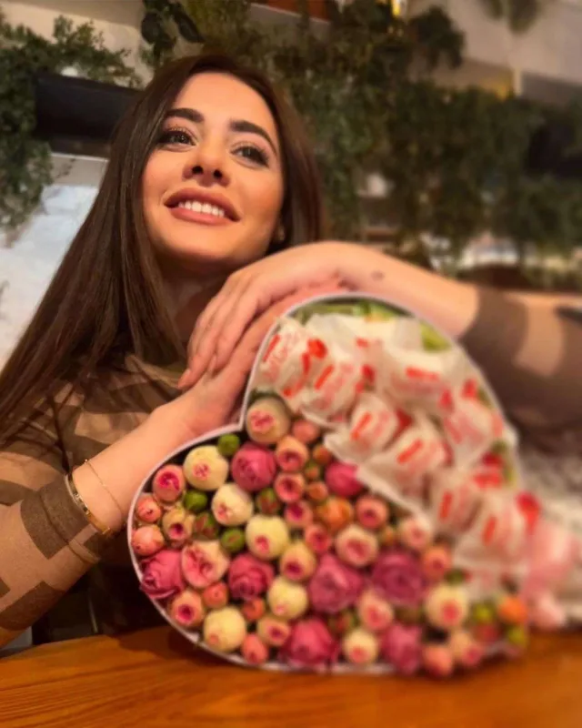 Samirə doğum günündən fotolar paylaşdı