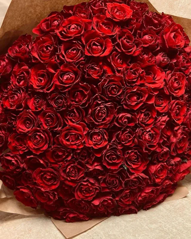 Samirə doğum günündən fotolar paylaşdı