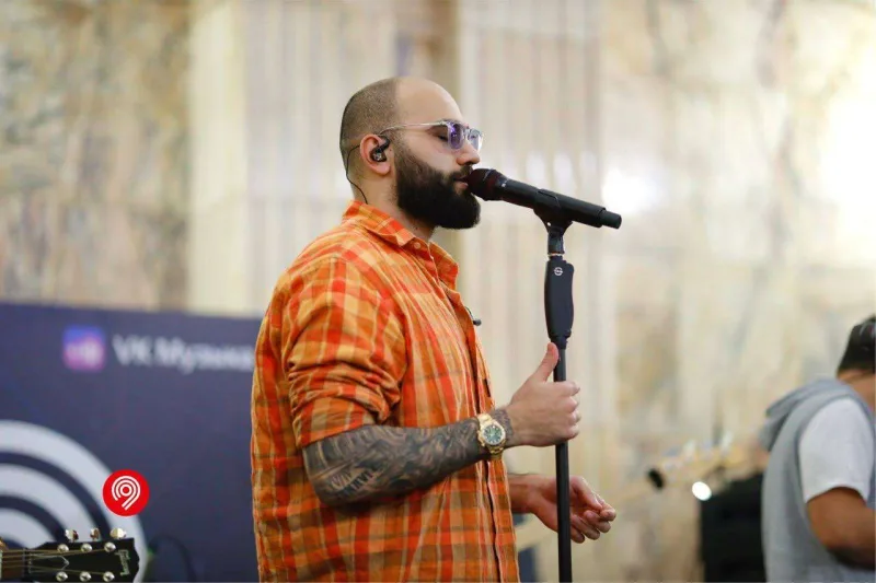 HammAli və Navai metroda konsert verdi