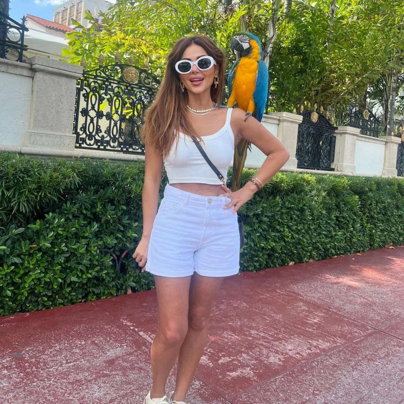 Günel Mayamidə pozalar verdi