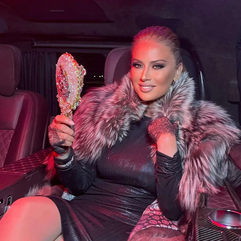 Qızı ilə 4 gün parkda yatıbmış...