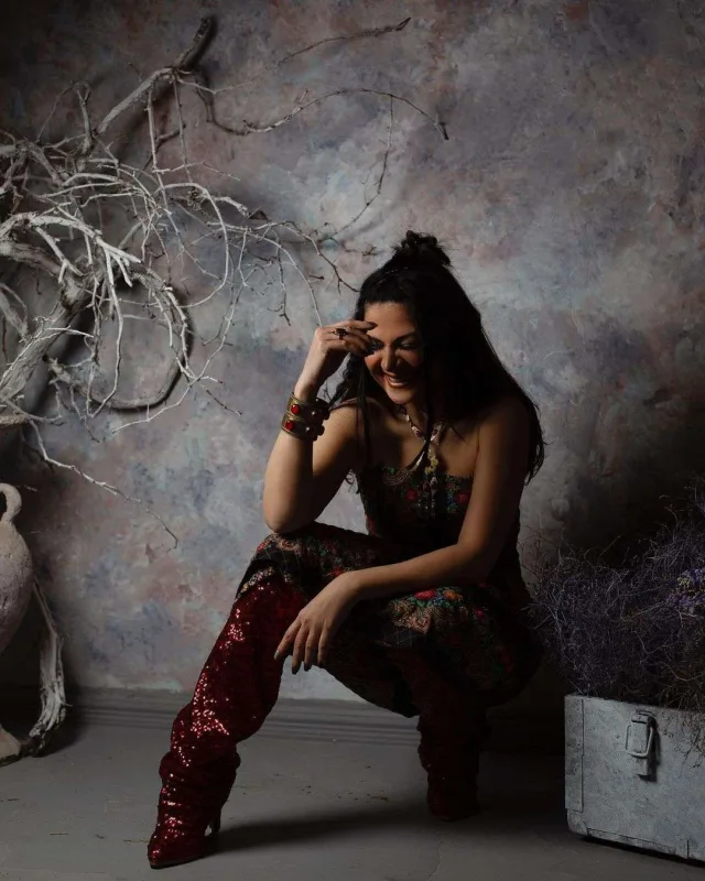 Natavan Həbibidən fərqli şəkillər