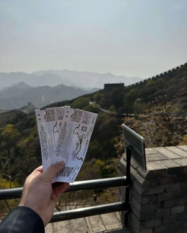 Xalq artisti Çin səddində