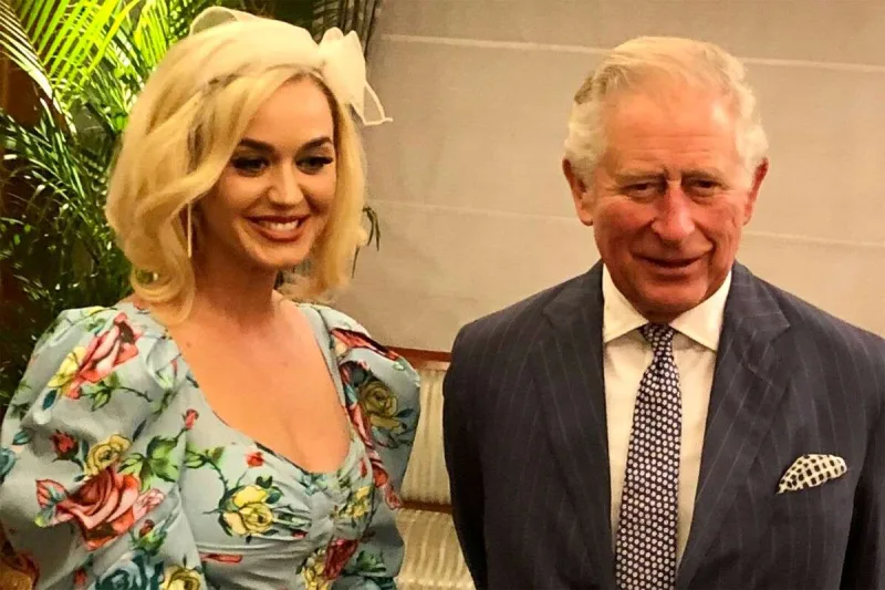 Kral Keti Perridən katibəsi üçün xahiş etdi