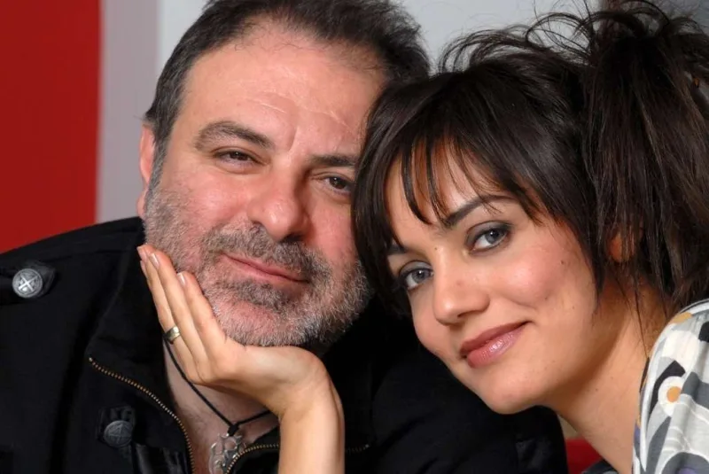 Burak Sergen həyat yoldaşını məhkəməyə verdi