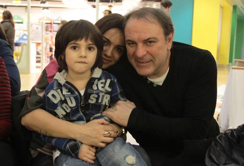 Burak Sergen həyat yoldaşını məhkəməyə verdi