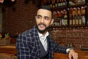 Anası ilə xalası 12 ildən sonra barışdı