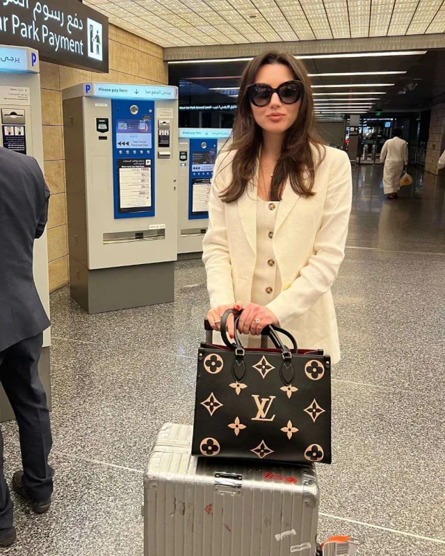 Safura həyat yoldaşı ilə tətildə