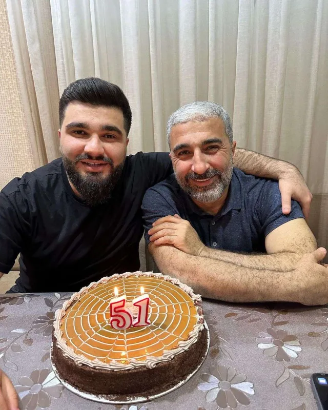 “Növbəti ad gününü Xalq artisti kimi təbrik edək”