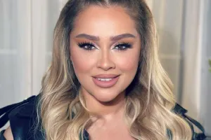 “Love” əvəzinə “Lave” yazdı, tənqid olundu