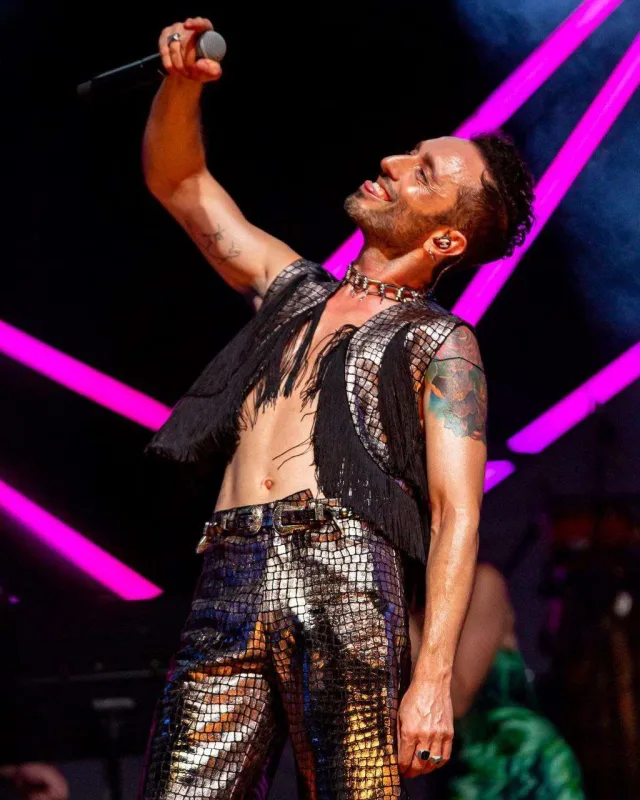 Mabel Matiz Bakıda konsert verdi