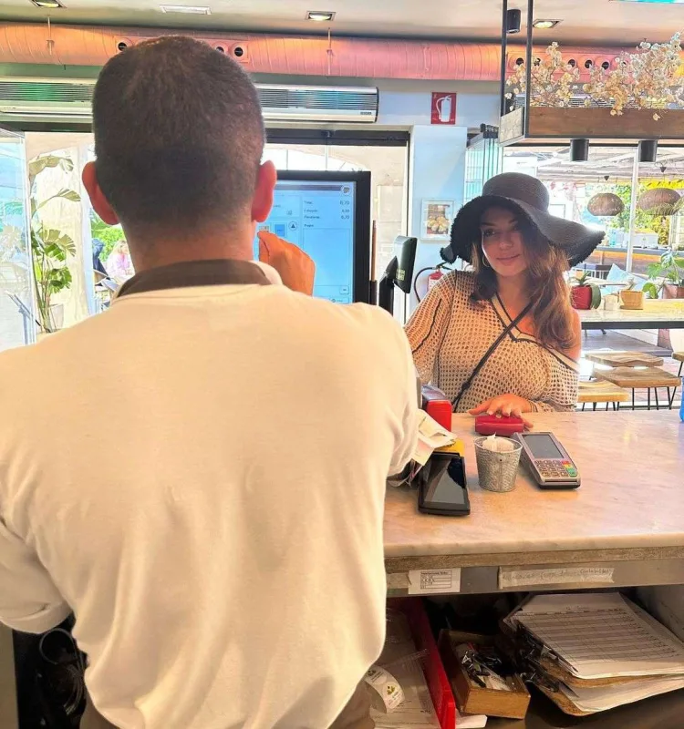 Ülviyyə Mahmudova İspaniyada